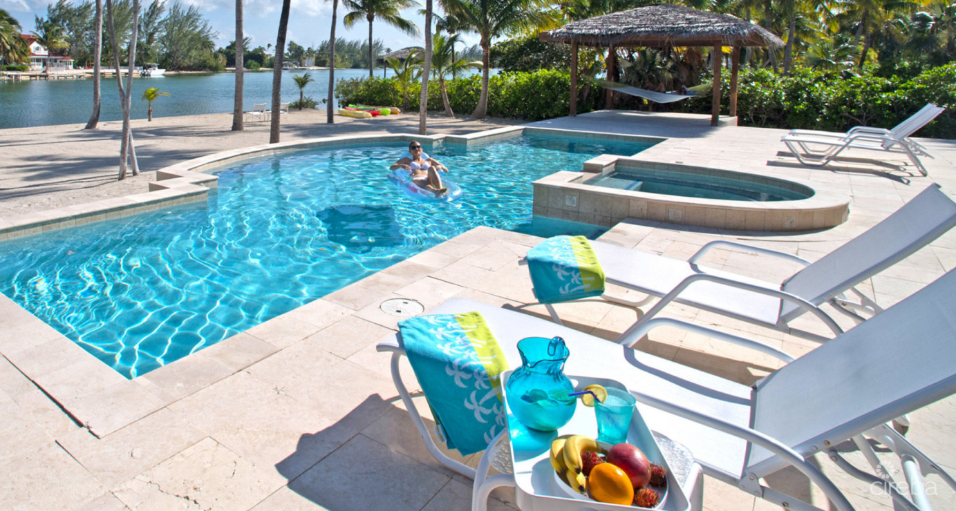 Just 4 Fun - Ultra-private Beachfront Villa, Cayman Kai
