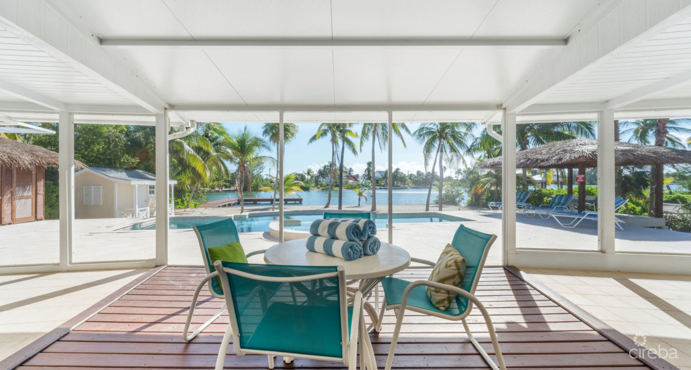 Just 4 Fun - Ultra-private Beachfront Villa, Cayman Kai