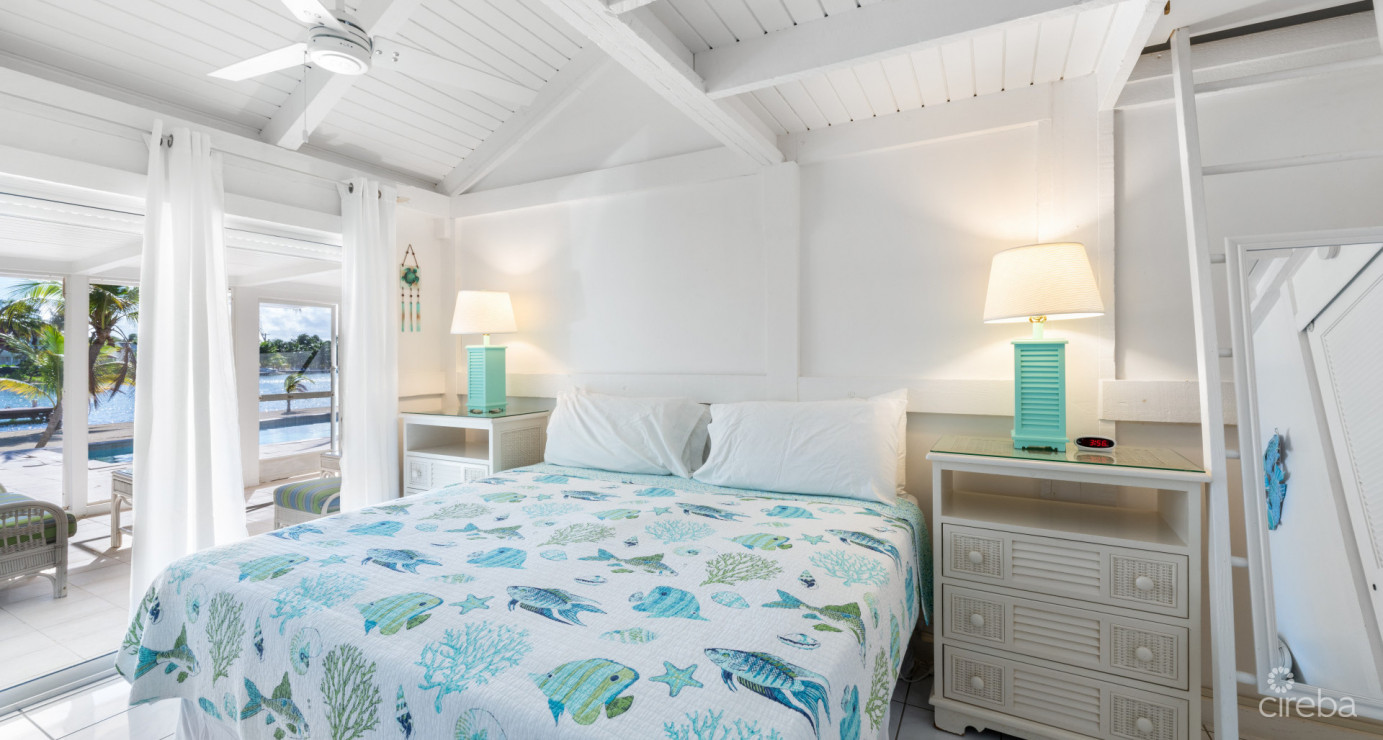 Just 4 Fun - Ultra-private Beachfront Villa, Cayman Kai