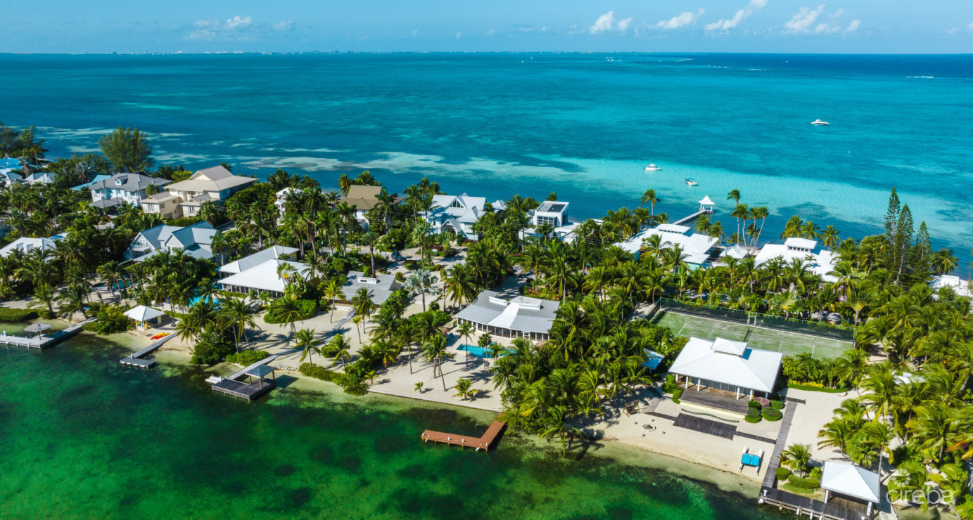 Just 4 Fun - Ultra-private Beachfront Villa, Cayman Kai