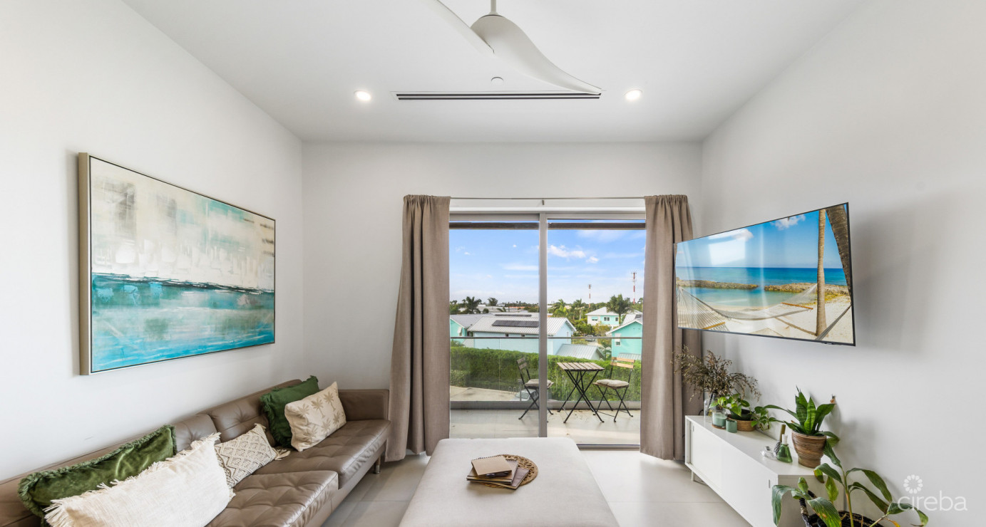 Rare Find At Harbour Walk: One Of Only Two Oversized 1-bed + Den With Exclusive Perks