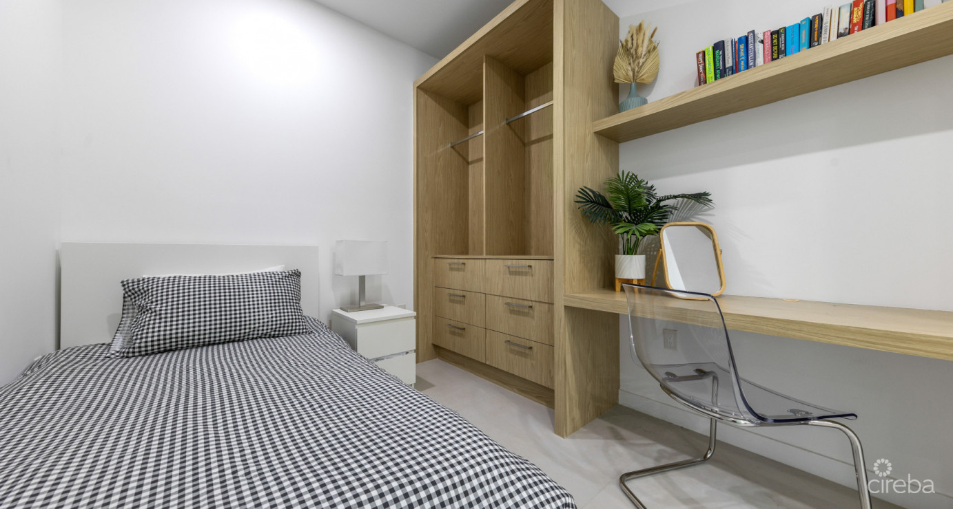 Rare Find At Harbour Walk: One Of Only Two Oversized 1-bed + Den With Exclusive Perks