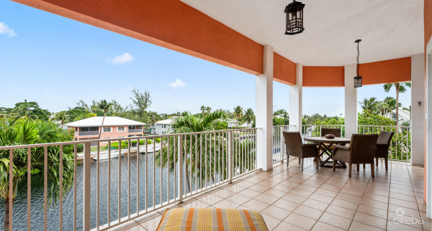 Britannia #630  Seven Mile Corridor - Spacious Corner Unit Canal Front Condo