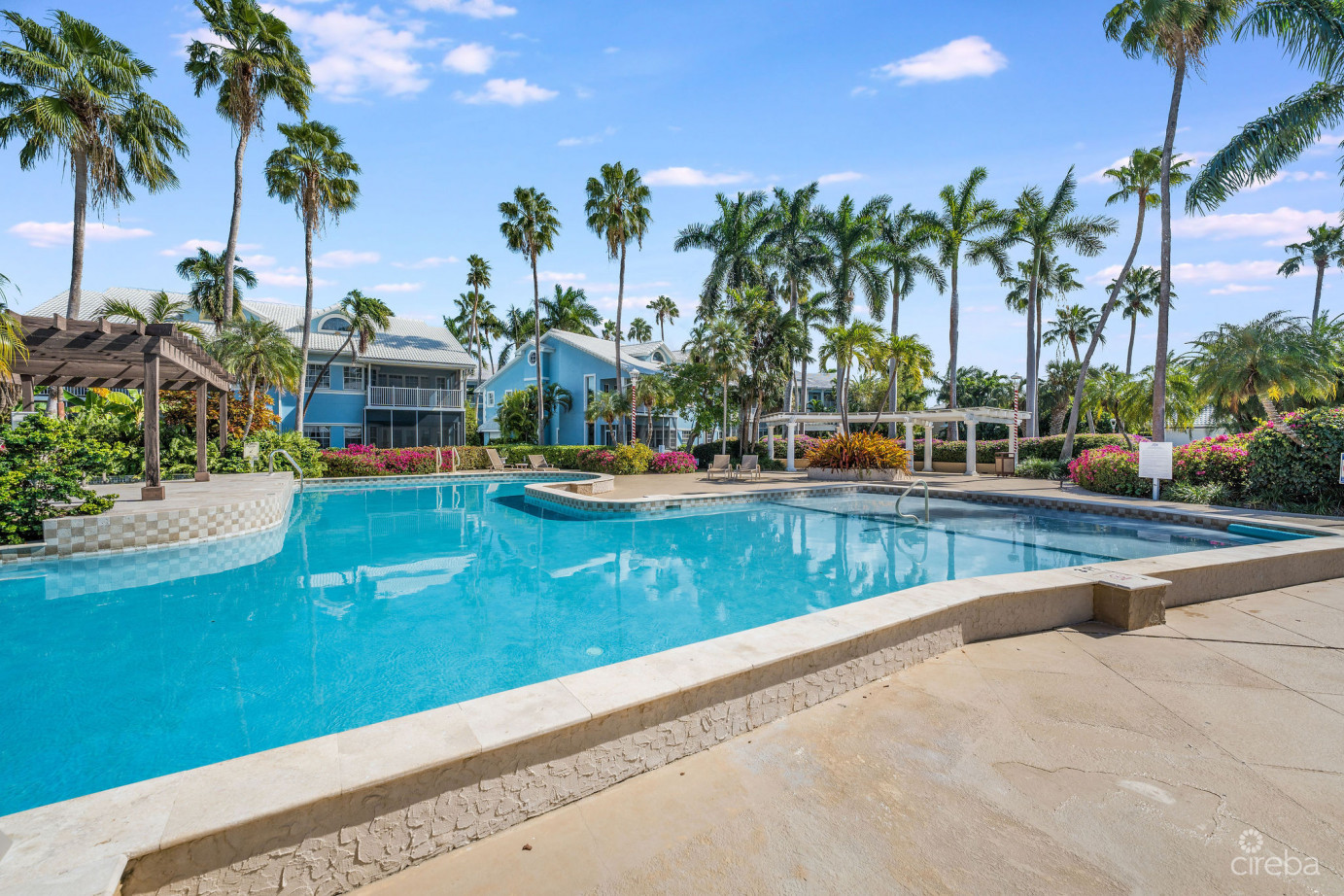 Britannia Regents Court  4-bed Two-storey Home In Smb Corridor