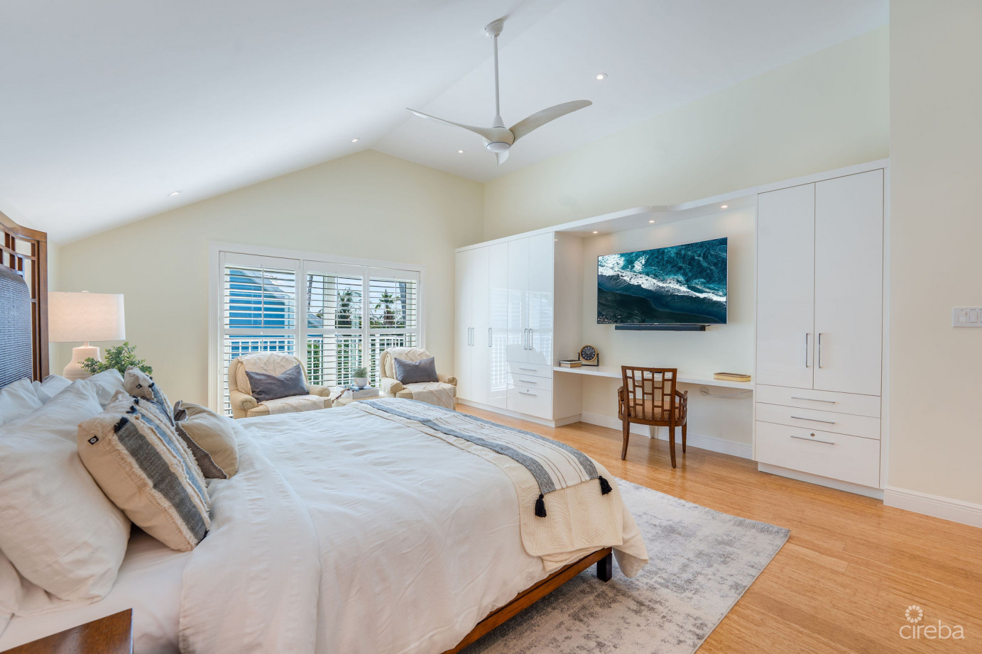 Britannia Regents Court  4-bed Two-storey Home In Smb Corridor