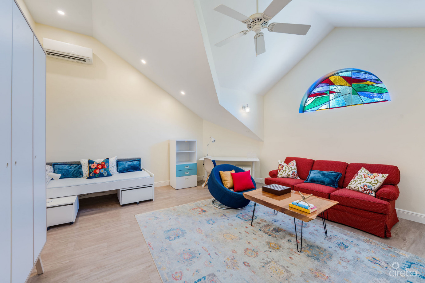 Britannia Regents Court  4-bed Two-storey Home In Smb Corridor