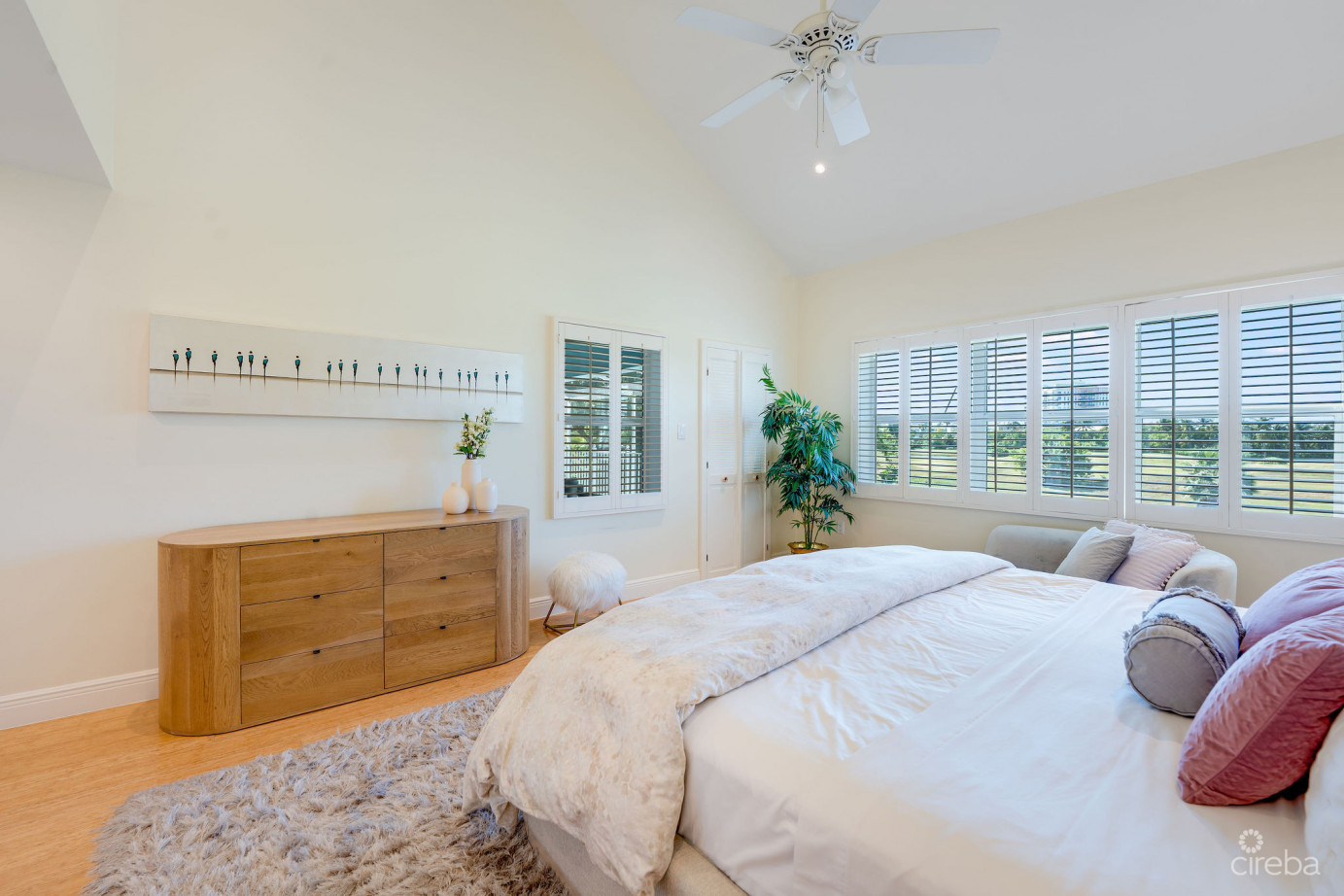 Britannia Regents Court  4-bed Two-storey Home In Smb Corridor