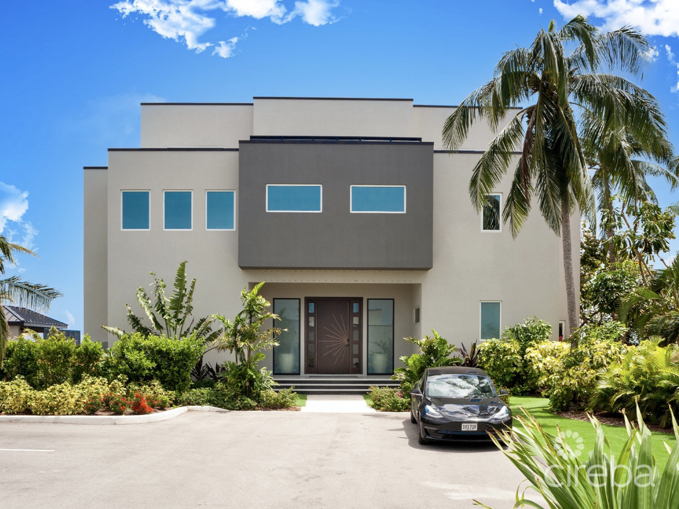 Black Urchin: Private Beachfront Estate