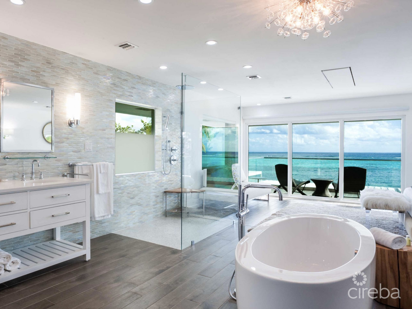 Black Urchin: Private Beachfront Estate