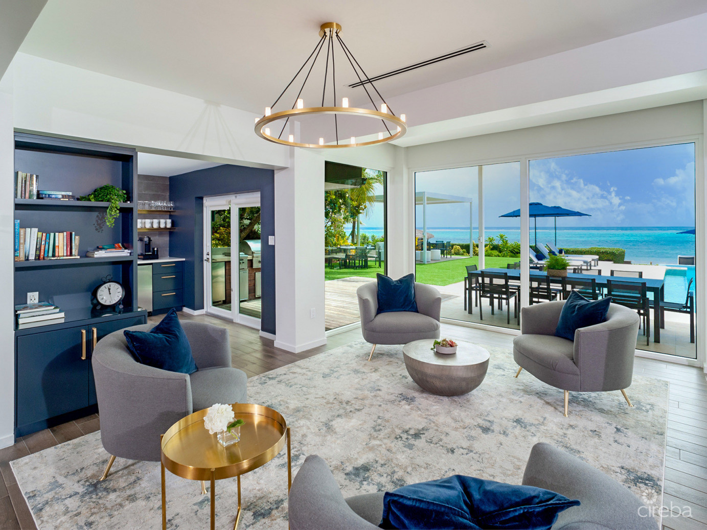 Black Urchin: Private Beachfront Estate