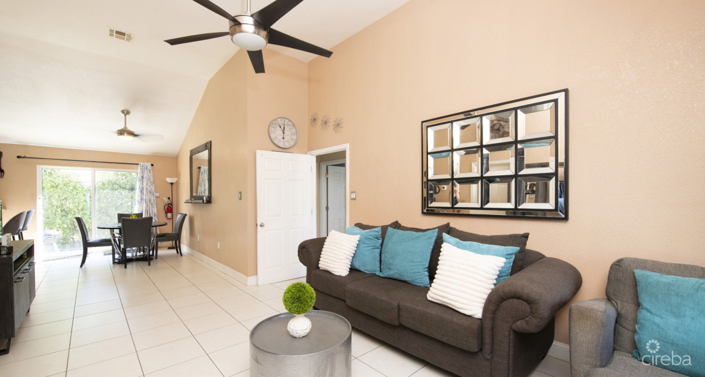 Single Family Home - 3 Bed 2 Bath - Newlands