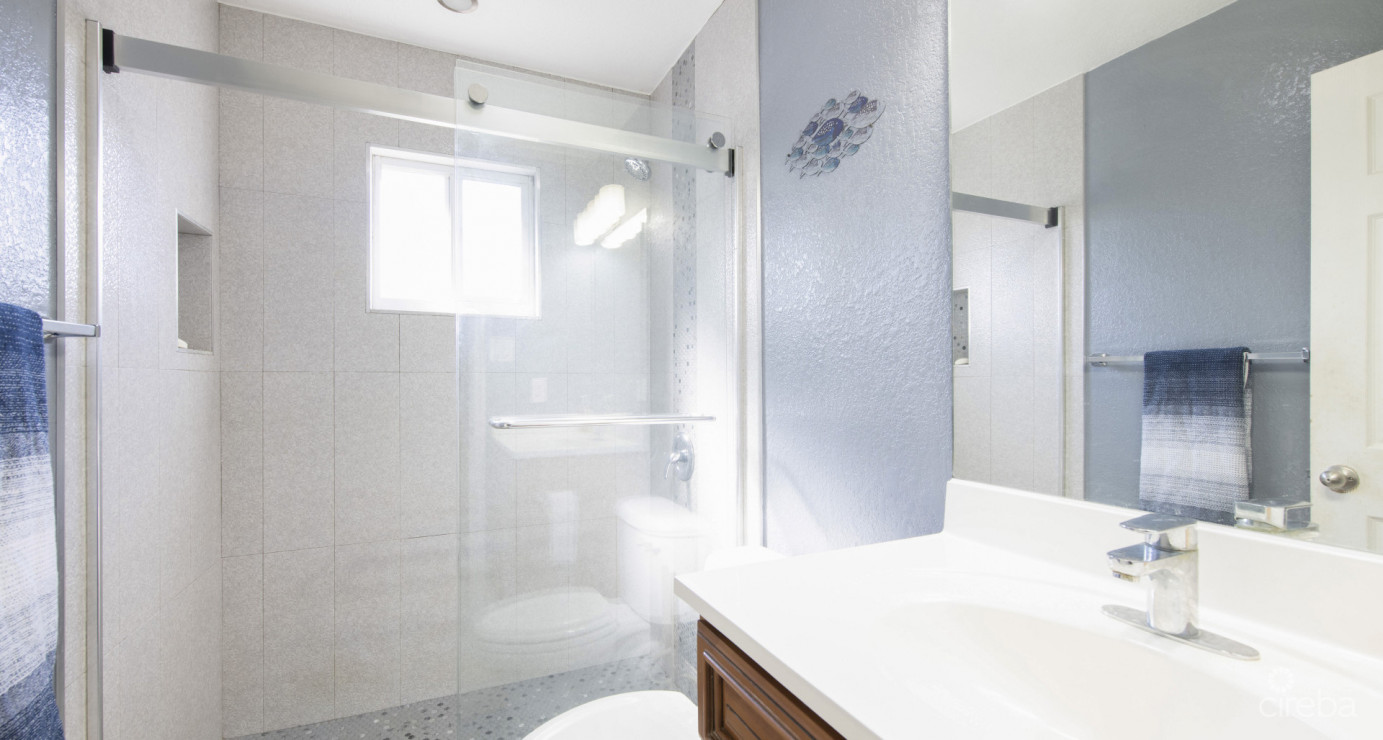 Single Family Home - 3 Bed 2 Bath - Newlands