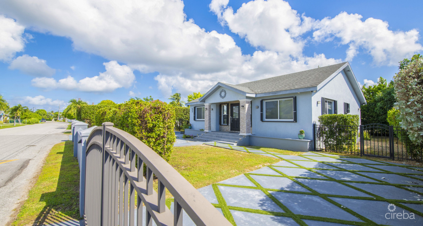 Single Family Home - 3 Bed 2 Bath - Newlands