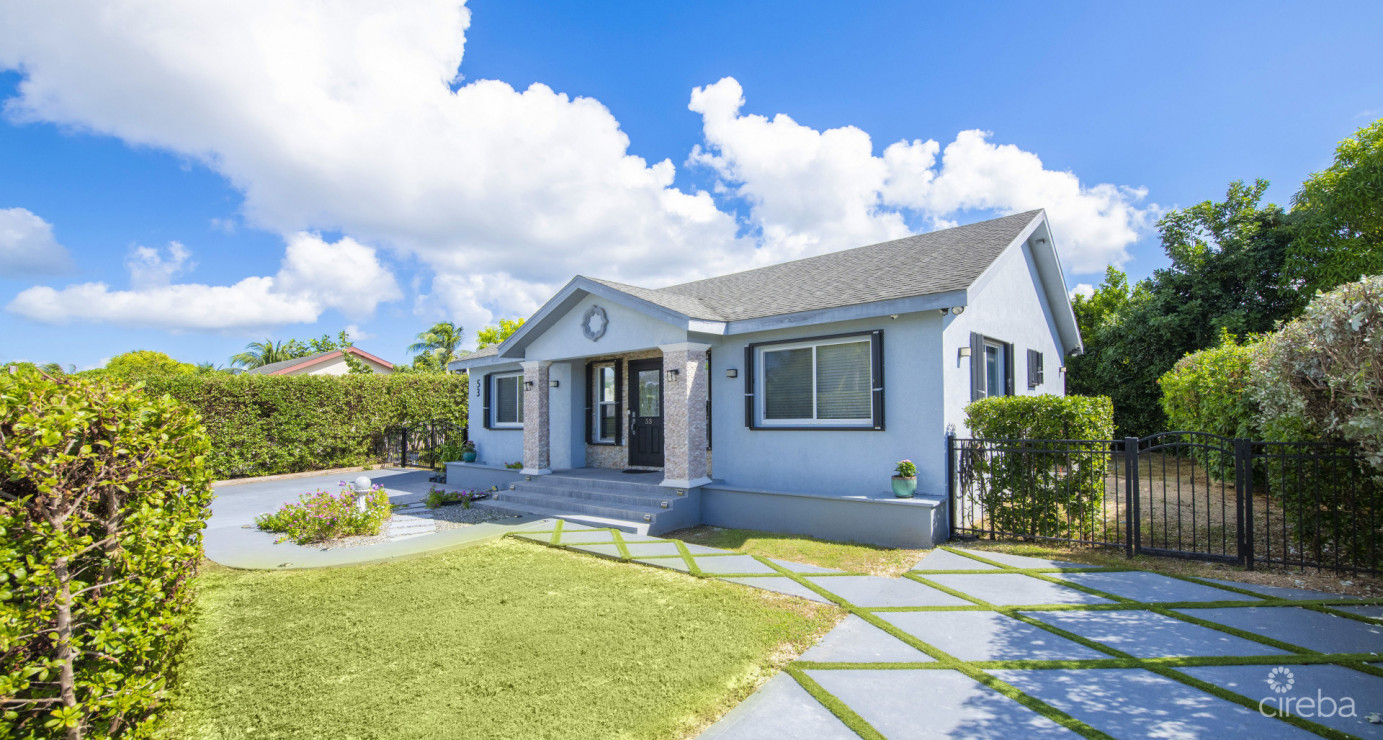 Single Family Home - 3 Bed 2 Bath - Newlands