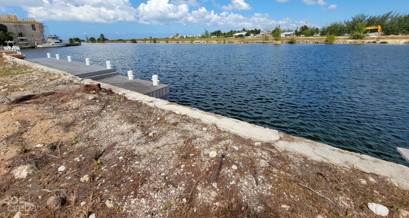 Large Turning Basin Canal Lot
