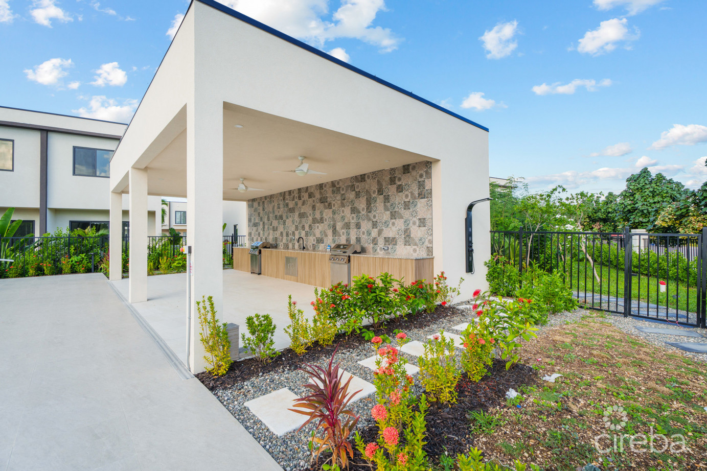 Prive 11 - South Sound Townhome