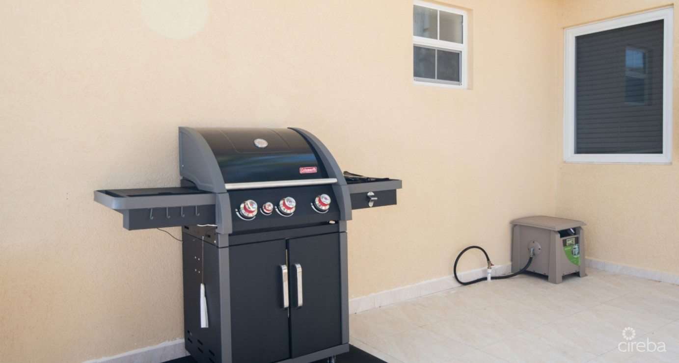 Beachfront Single-level South Sound Home