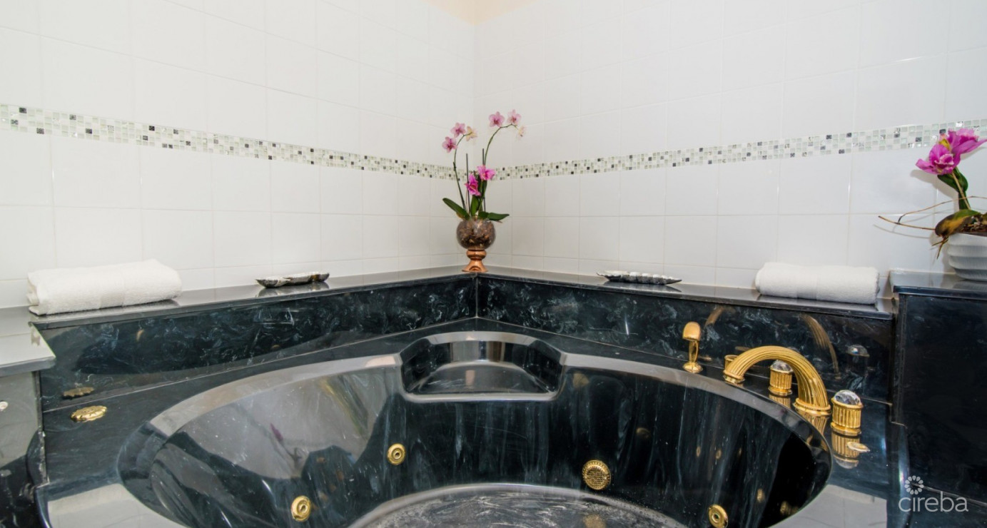 Beachfront Single-level South Sound Home