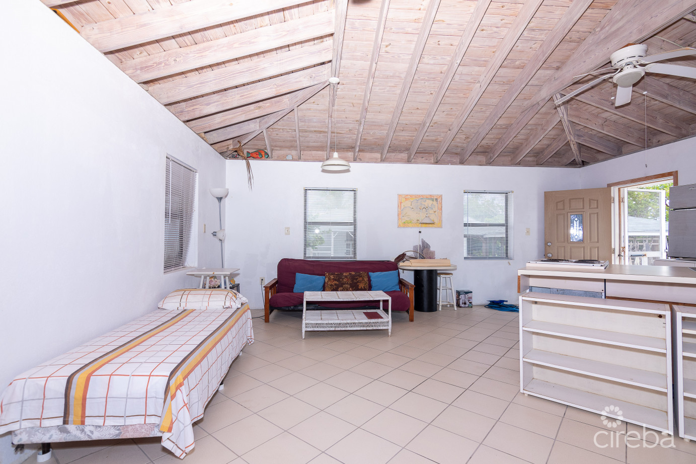 Mr. V's Posto Al Sole