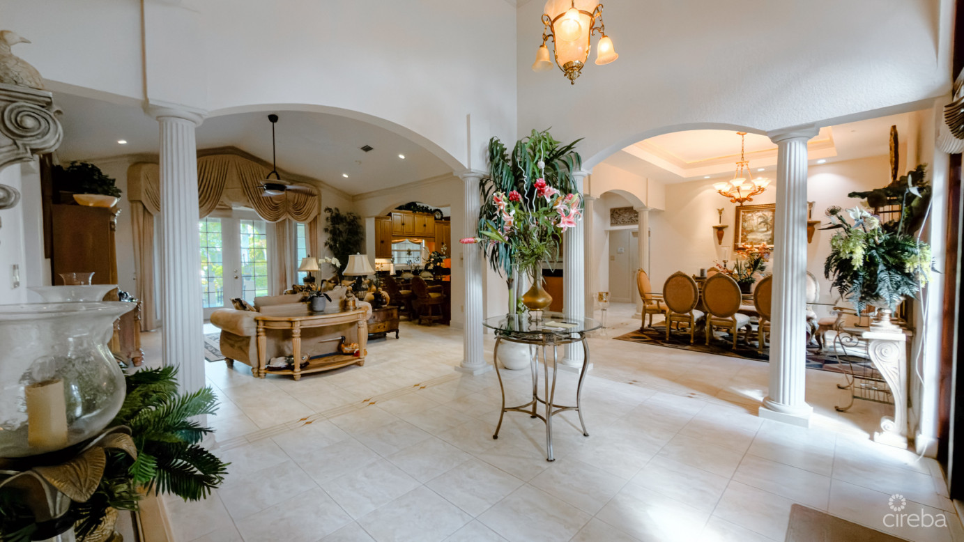 Yacht Club Canal Front Home 3 Bed