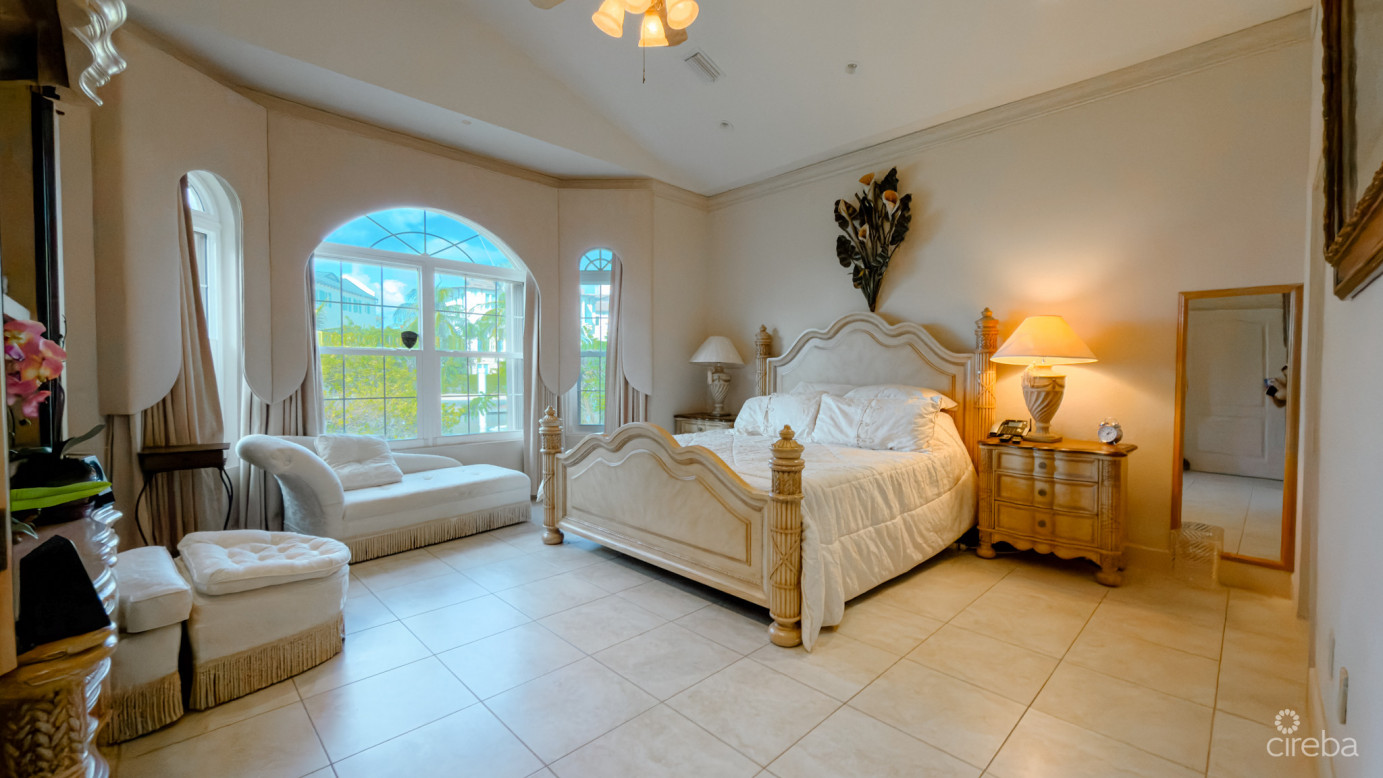 Yacht Club Canal Front Home 3 Bed