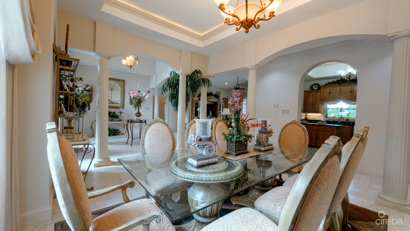 Yacht Club Canal Front Home 3 Bed