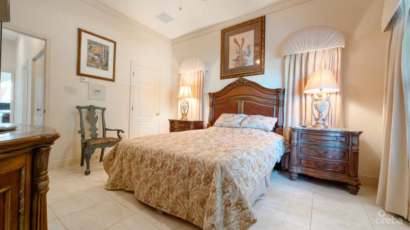 Yacht Club Canal Front Home 3 Bed