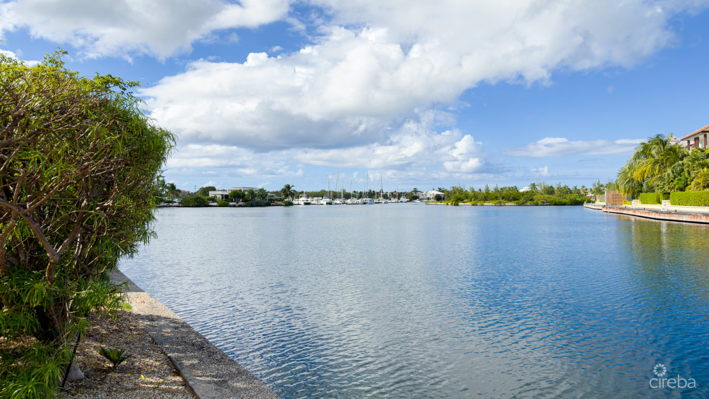 Yacht Club Canal Front Home 3 Bed