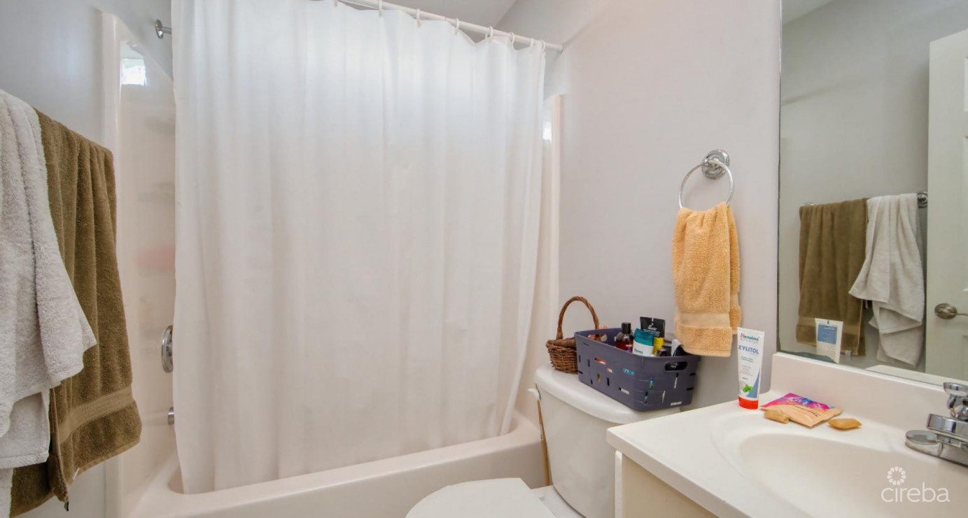 #120c Lakeside 2 Bed Condo