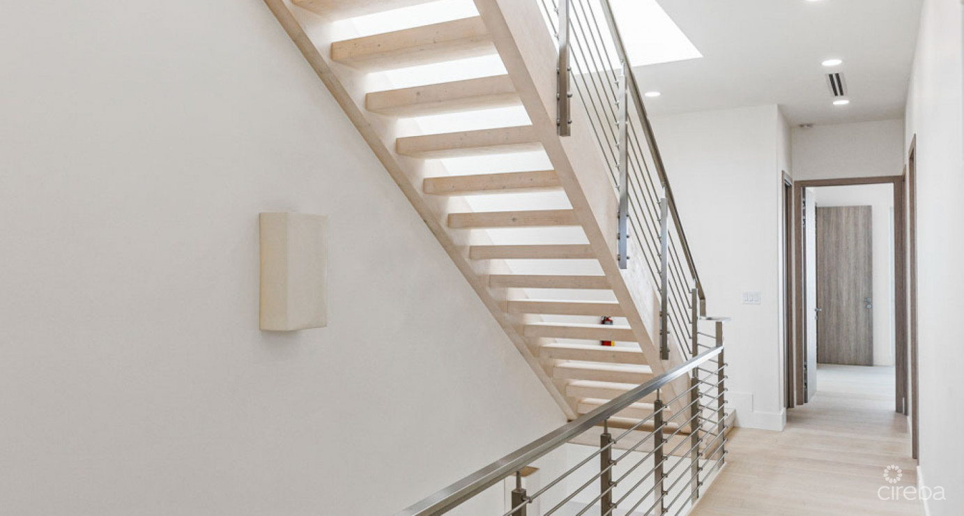 Indigo Bay - Incredible Seafront Residence