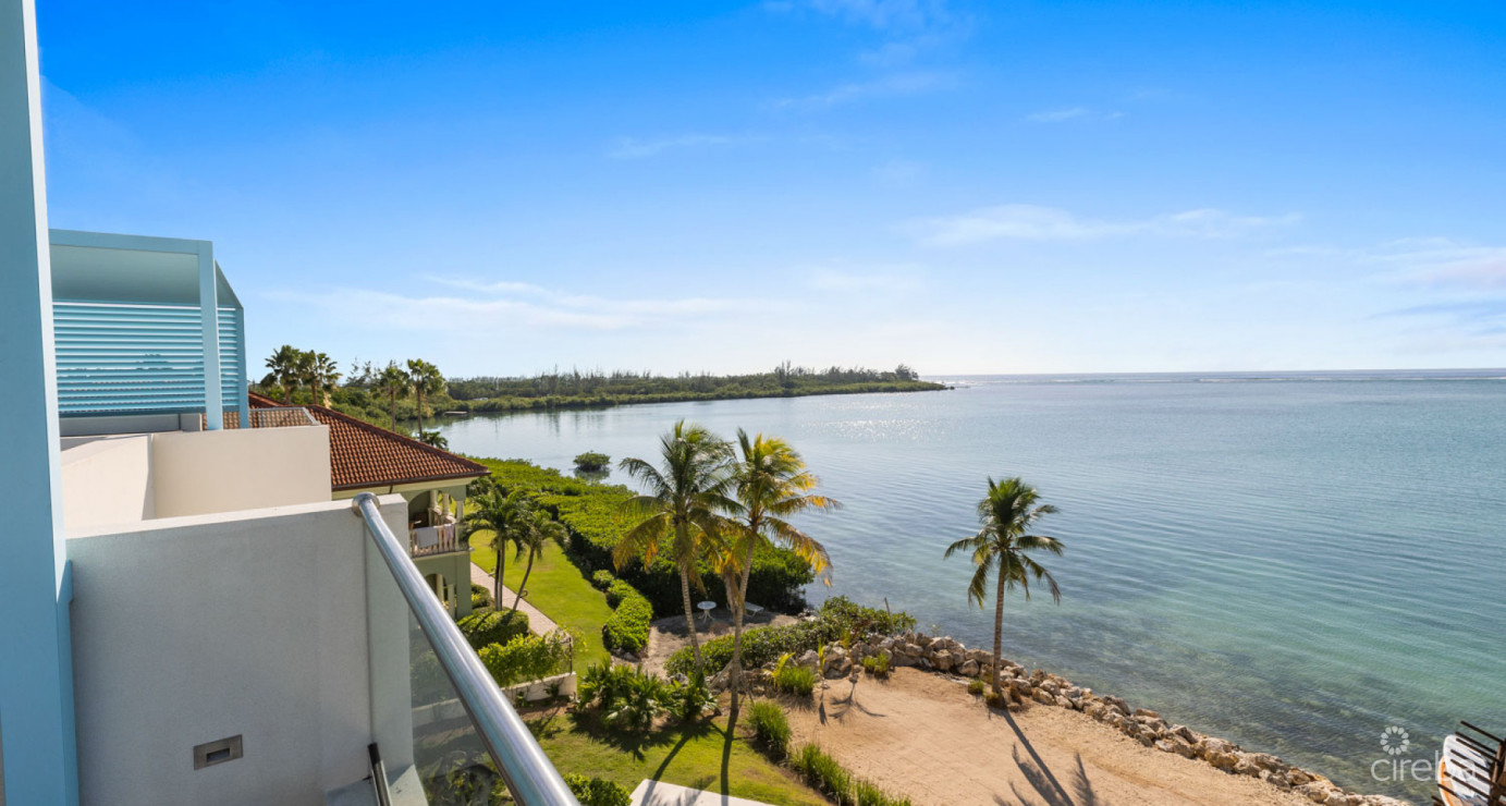 Indigo Bay - Incredible Seafront Residence