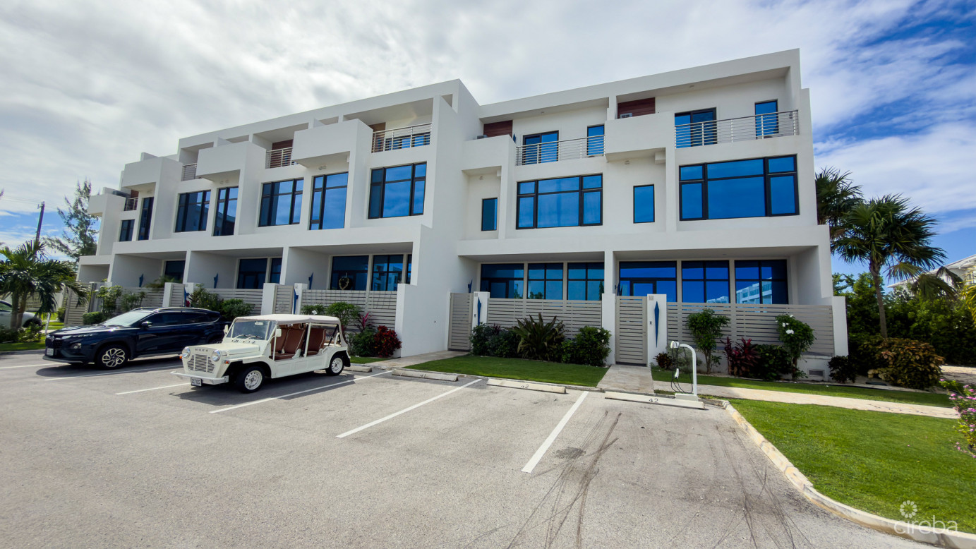 Bahia  Corner Townhouse 3 Bed