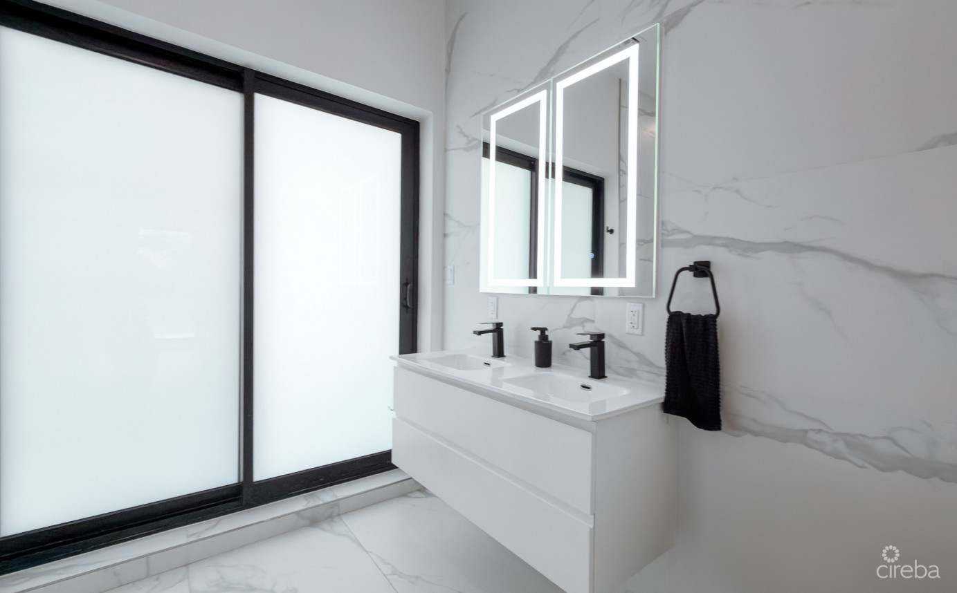 Bahia  Corner Townhouse 3 Bed