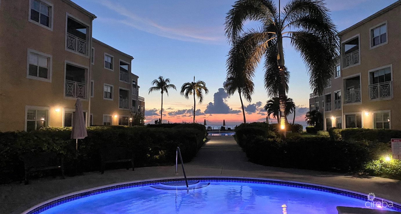 Regal Beach Club  523