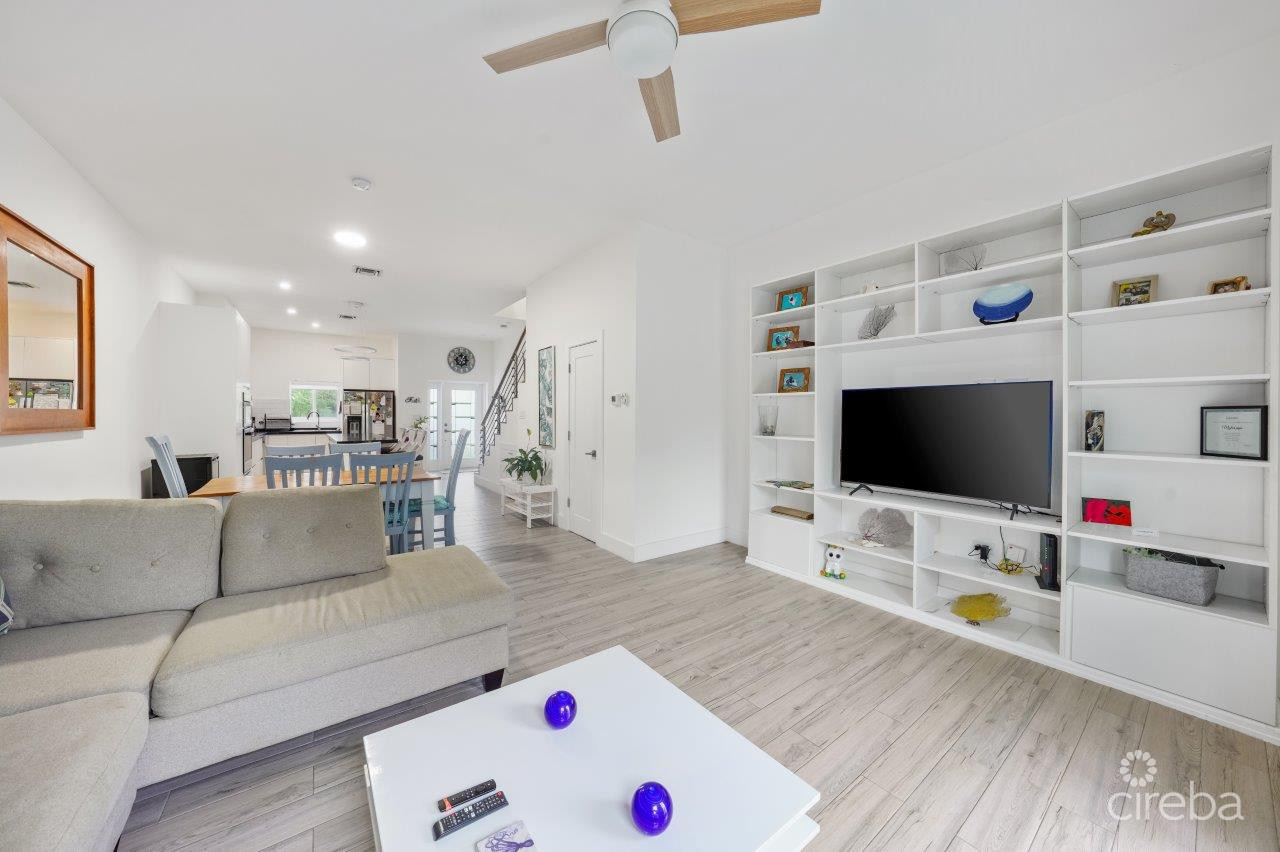 Mantras 2 Bed Modern Close To The Beach