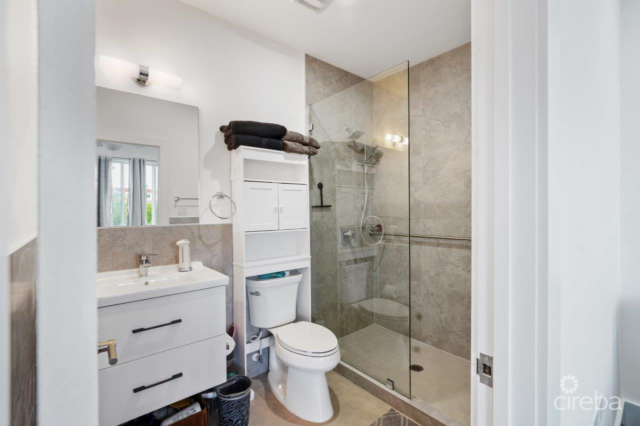 Mantras 2 Bed Modern Close To The Beach