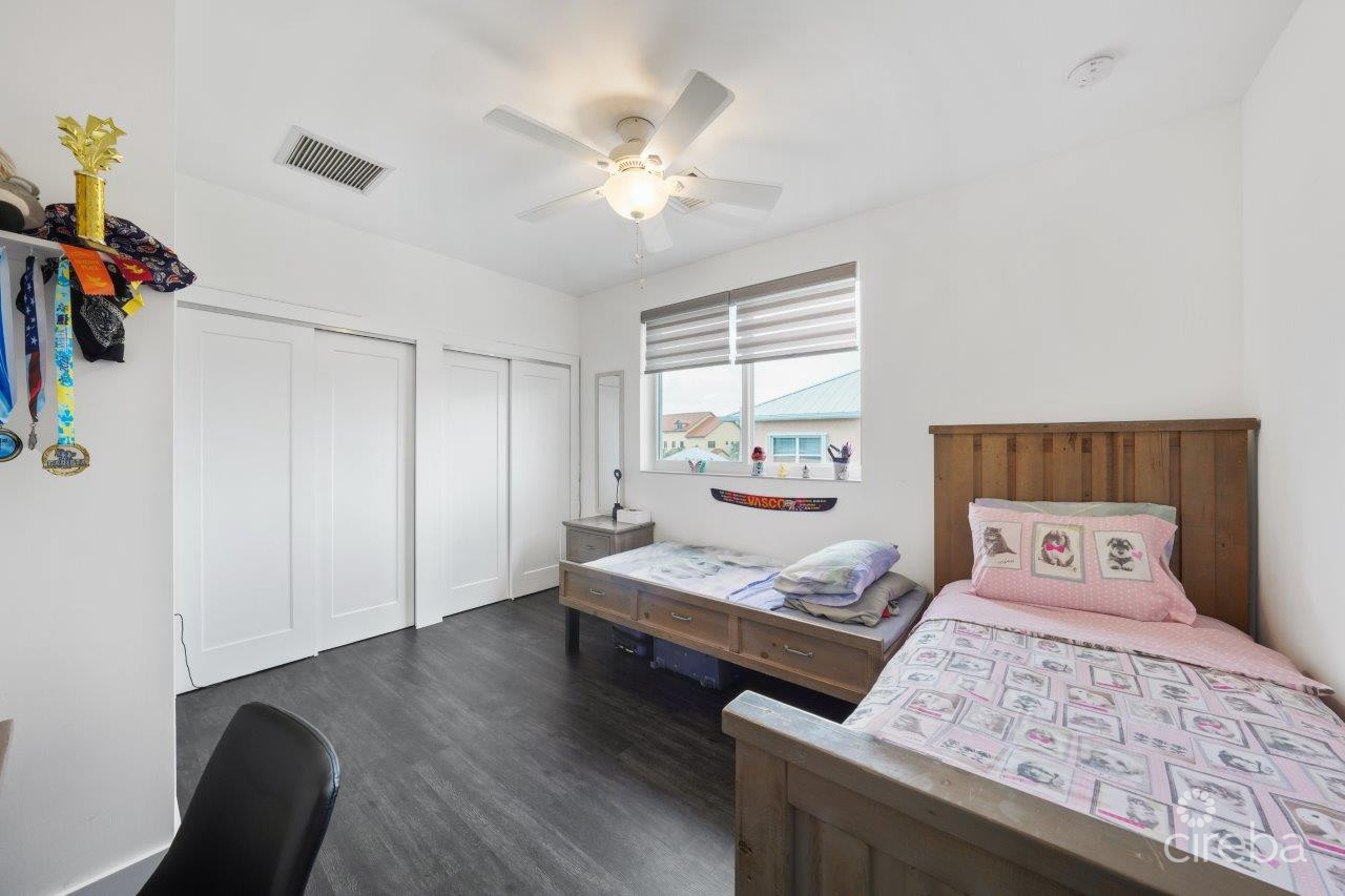 Mantras 2 Bed Modern Close To The Beach