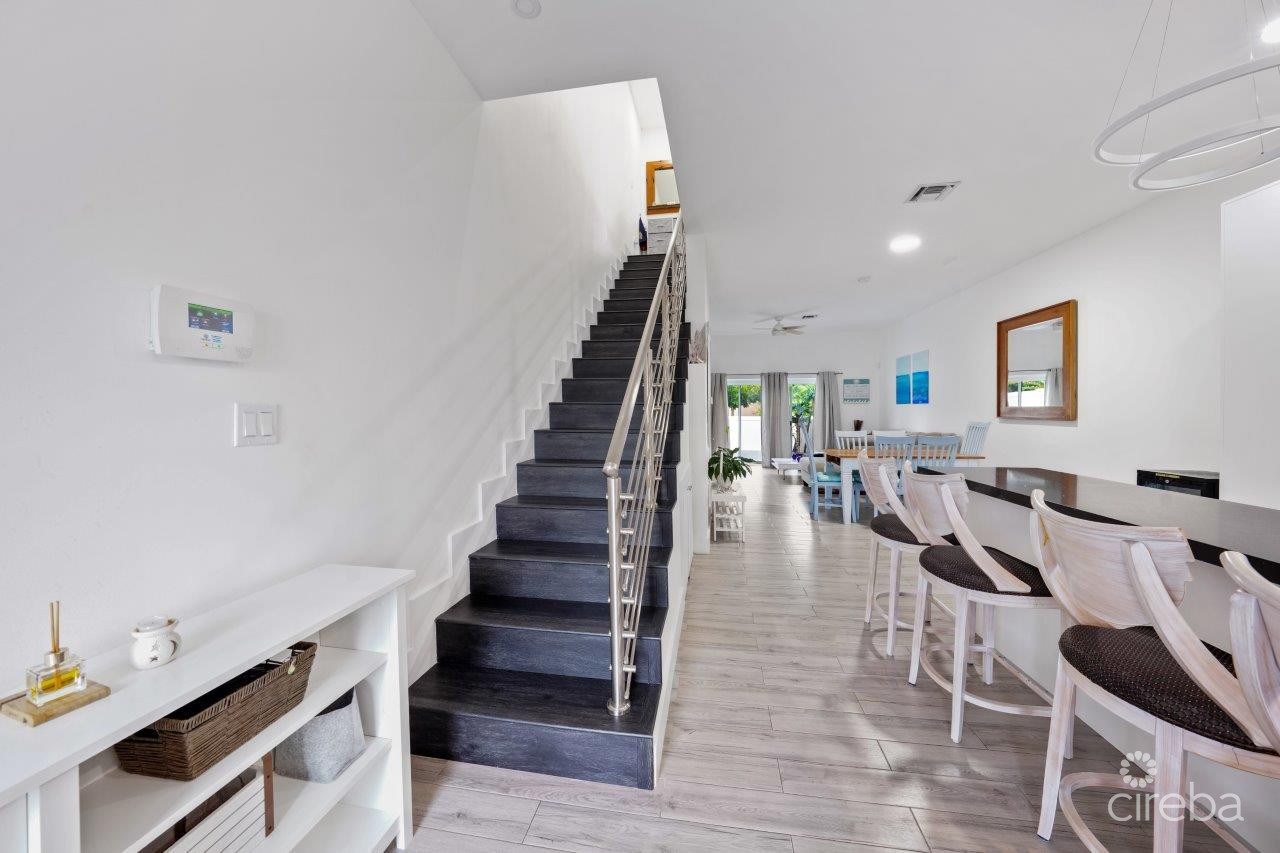 Mantras 2 Bed Modern Close To The Beach