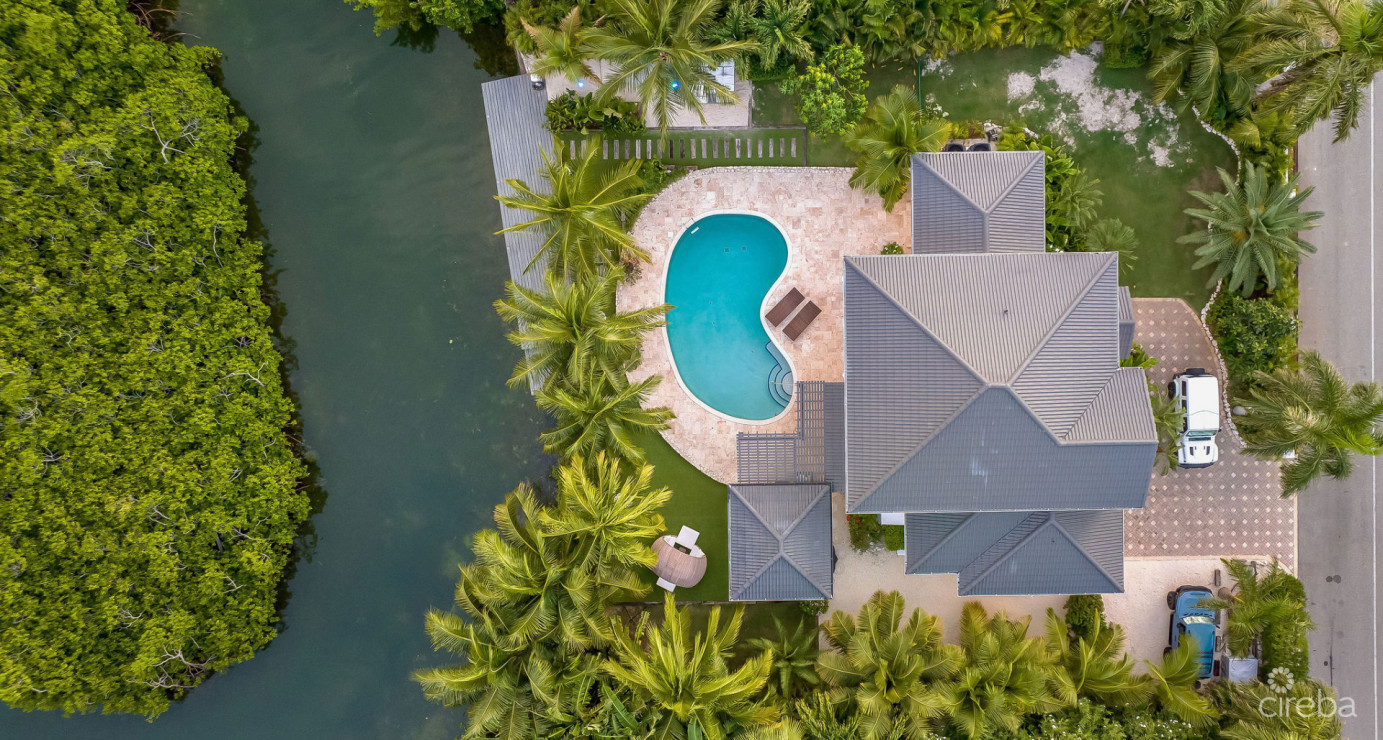 Luxury Residence In Tranquil Yacht Club Location