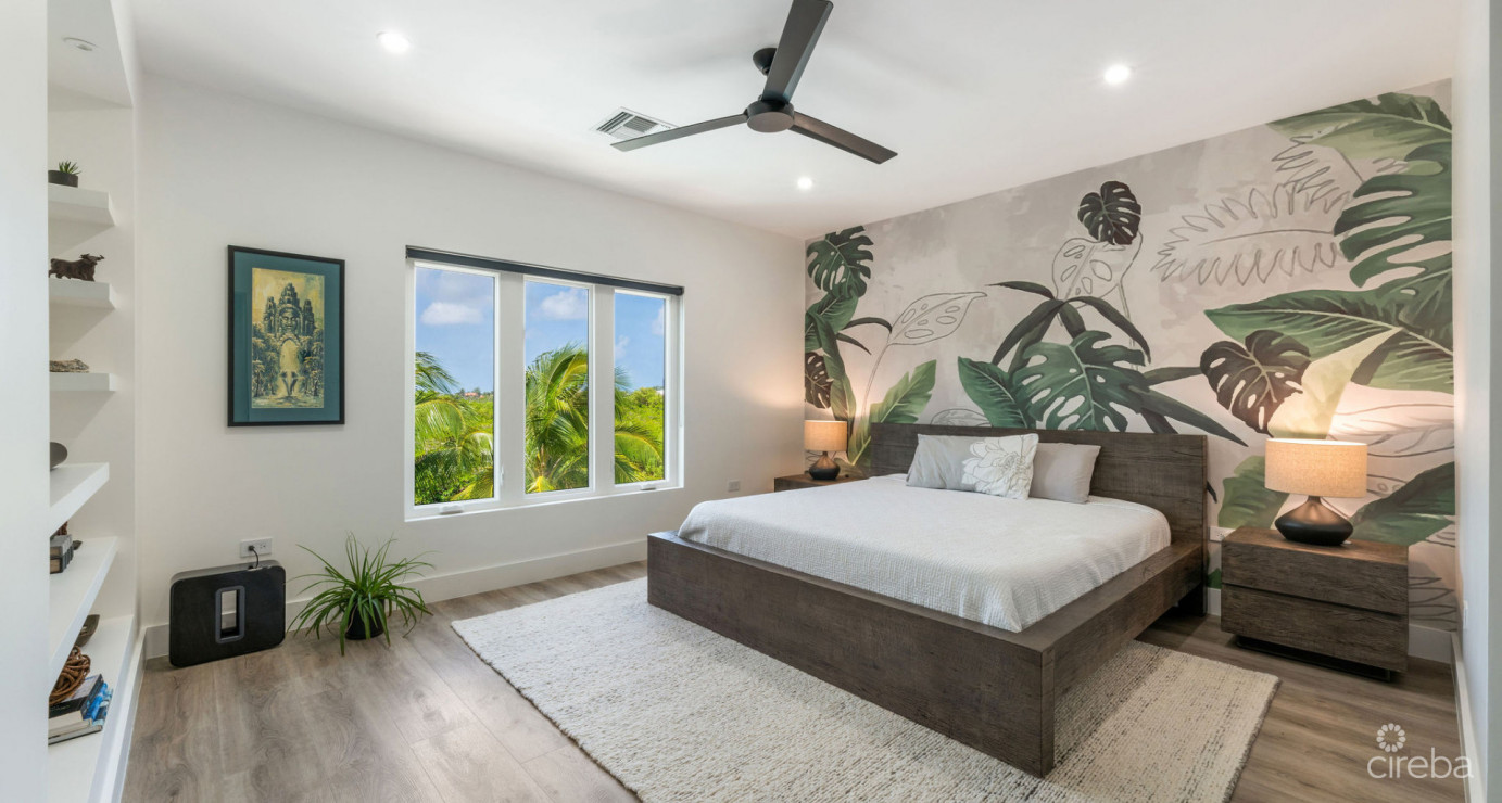 Luxury Residence In Tranquil Yacht Club Location