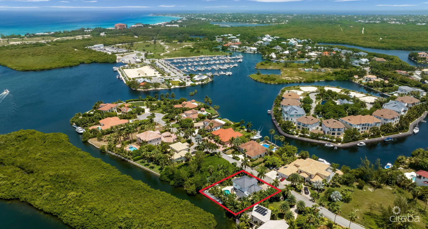 Luxury Residence In Tranquil Yacht Club Location