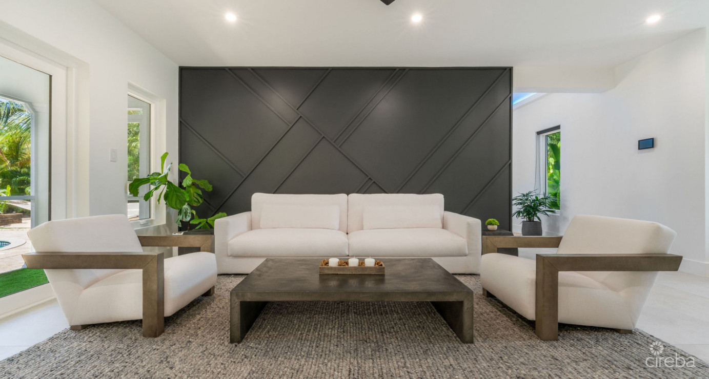 Luxury Residence In Tranquil Yacht Club Location