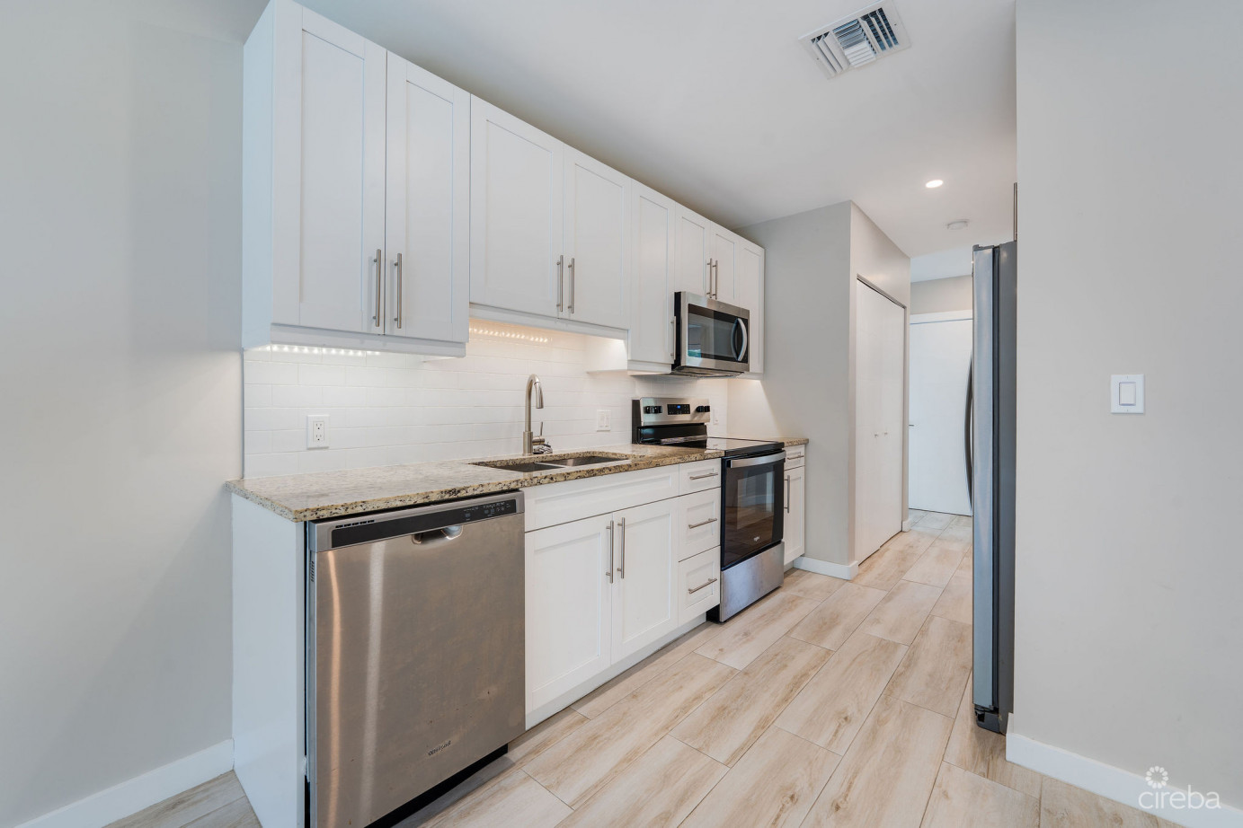 Downtown Reach - Ground Floor - One Bedroom