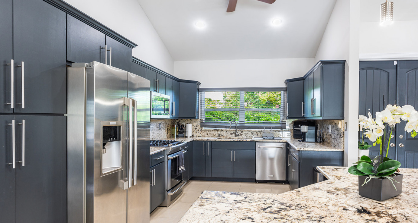 South Reach  Grand Harbour Canal Front Family Home