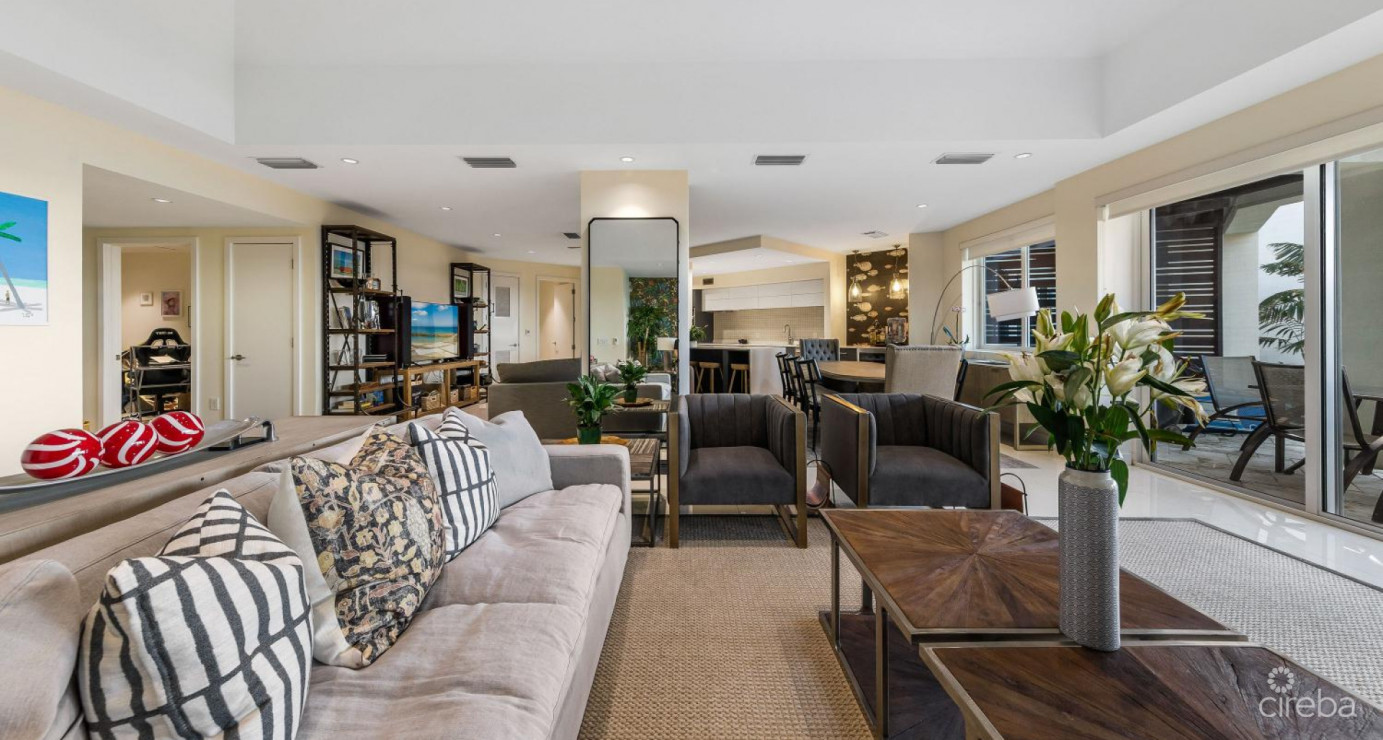 Seaview 103 - Stylish Waterfront Living With Panoramic Views