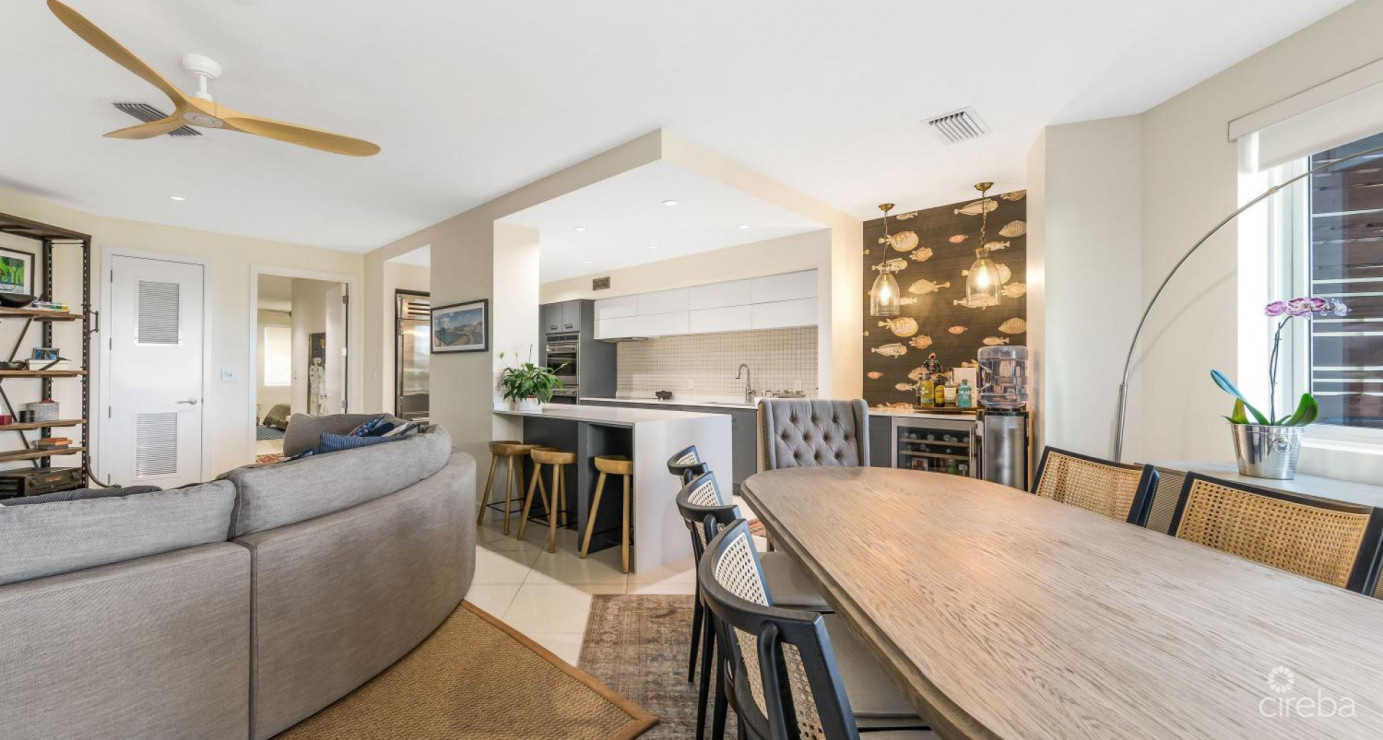 Seaview 103 - Stylish Waterfront Living With Panoramic Views