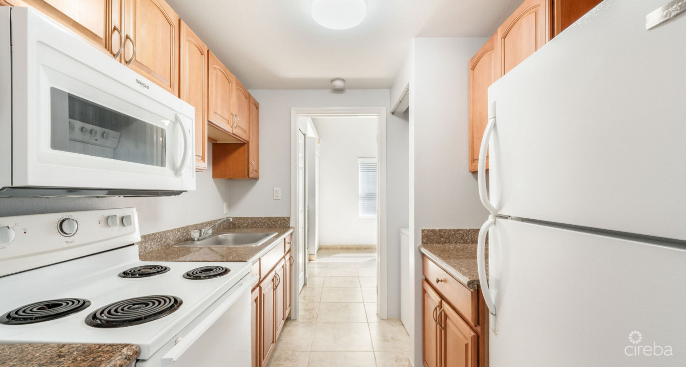 #25 Executive Suites, Prime Location  1 Bed Middle Unit