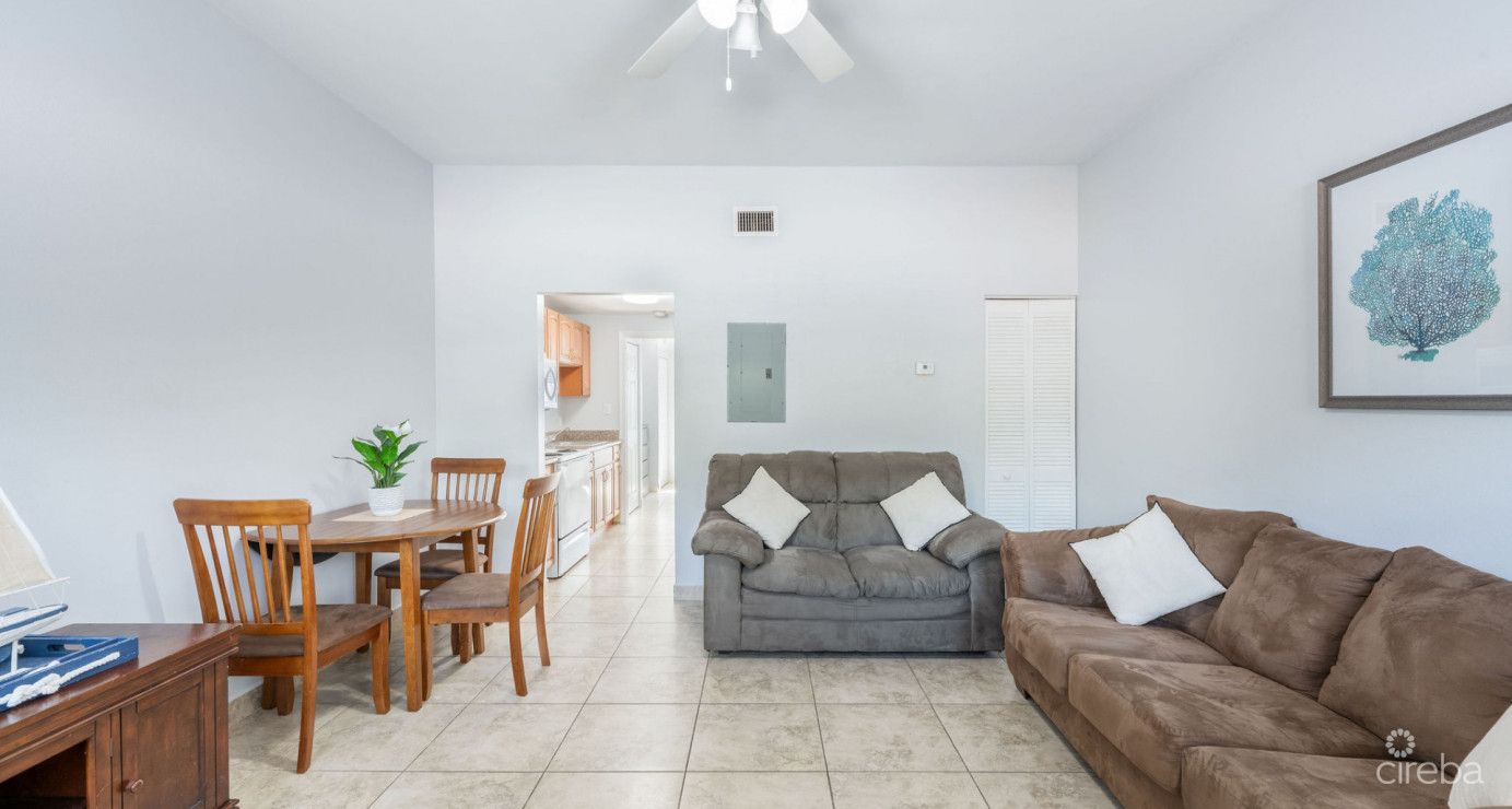 #25 Executive Suites, Prime Location  1 Bed Middle Unit