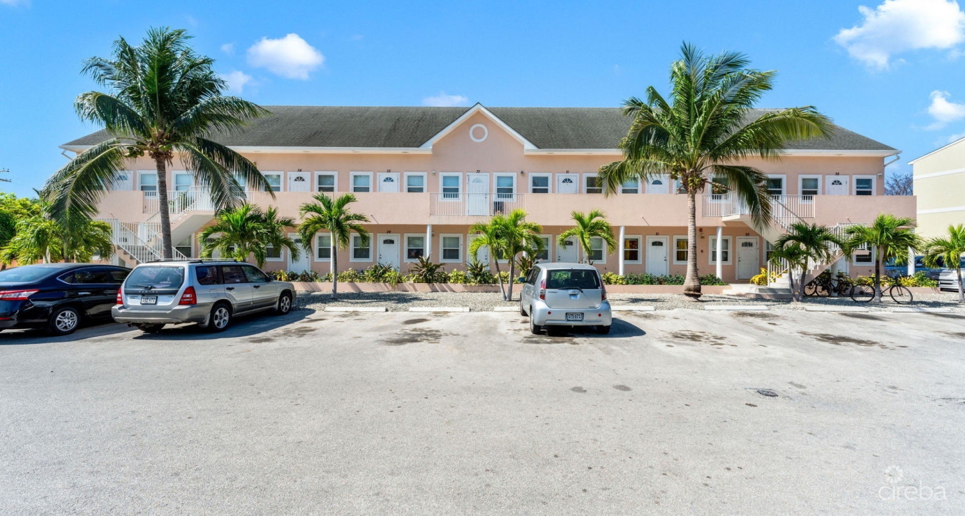 #25 Executive Suites, Prime Location  1 Bed Middle Unit