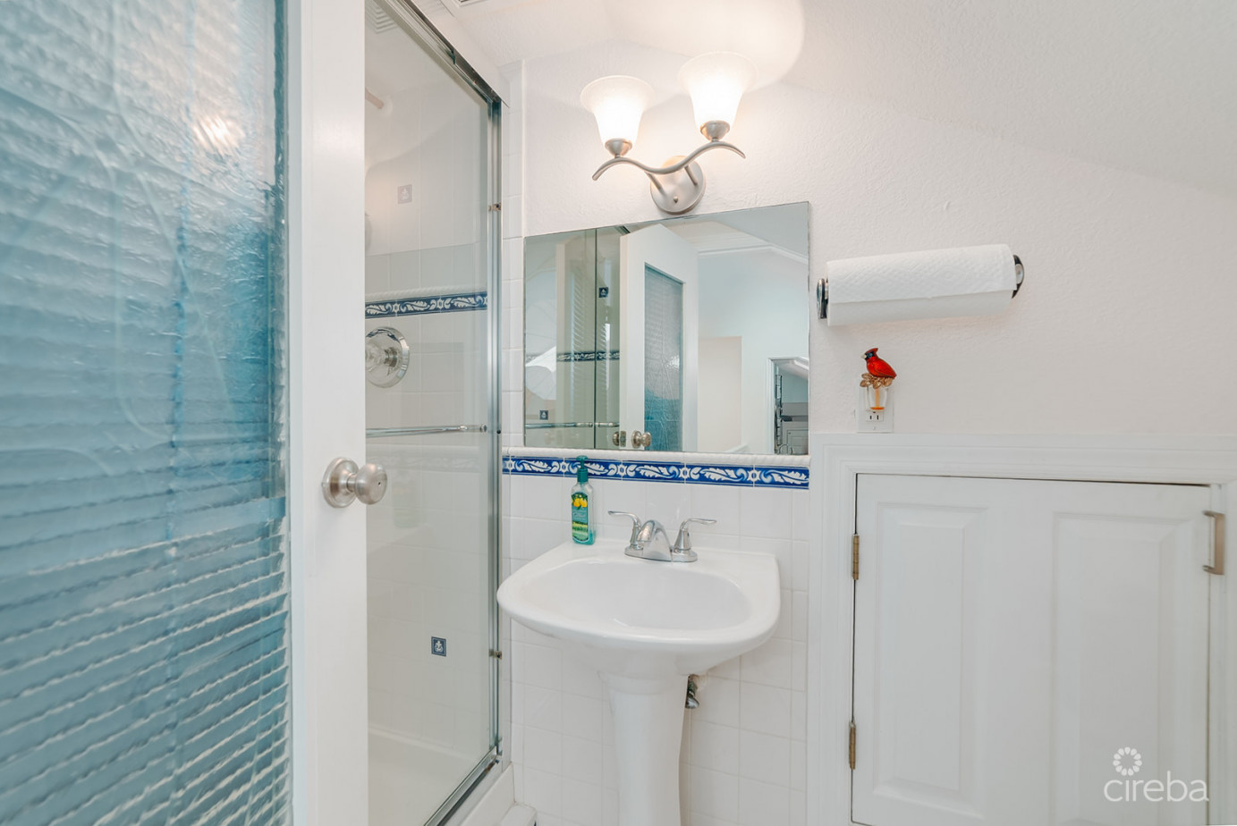 The Moorings, Stunning Canal Front Townhome, 3 Bed 3.5 Bathroom With Gorgeous Views Of The Canal